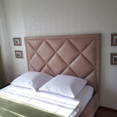 Nebesnoyi Sotni Apartment Zhytomyr Luaran gambar